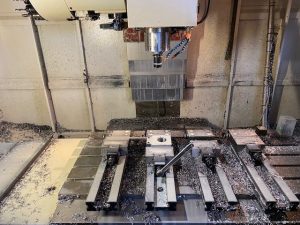 CENTRO DI LAVORO VERTICALE USATO MOD. SVM-1200 - immagine 5